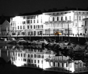 Méhari à Minuit sur le Port